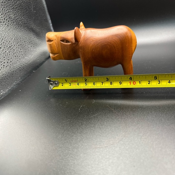 Vintage hand carved wooden elephant and hippo - Picture 4 of 10